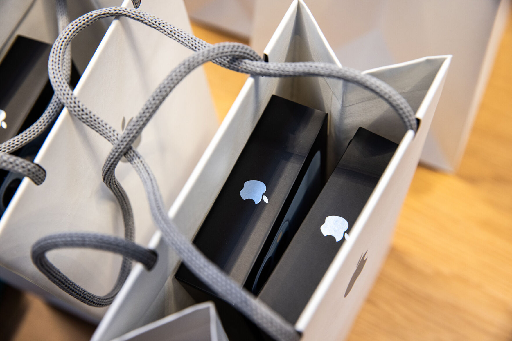 Simply Mac filed for bankruptcy shutting down all retail stores